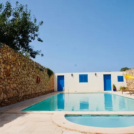 別荘 Masri Il-Pergla